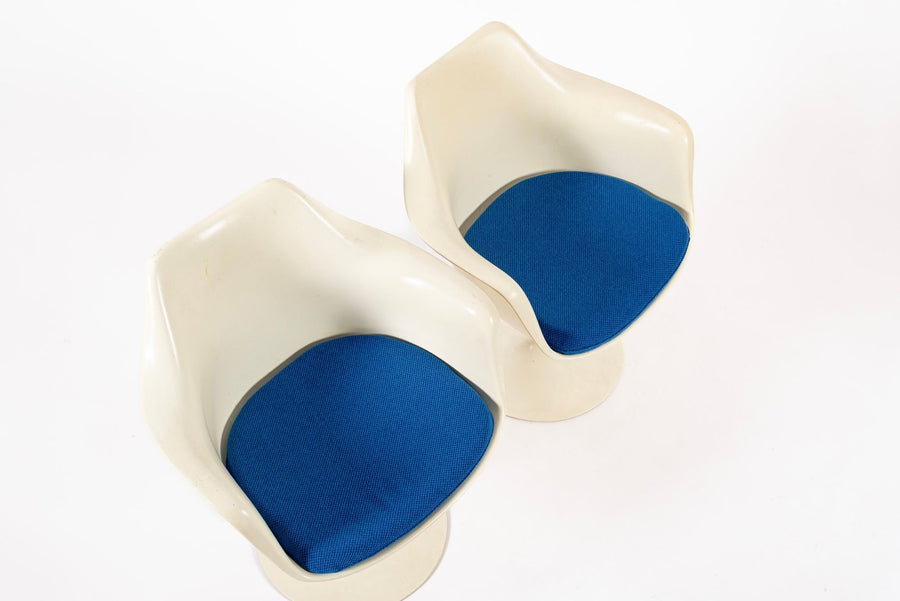Original Fiberglass Tulip Arm Chairs by Eero Saarinen for Knoll 1970s