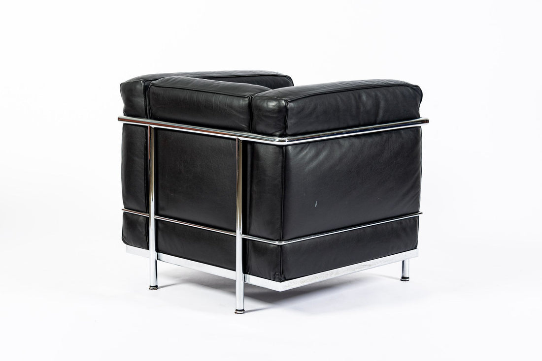 Authentic Cassina LC2 Black Leather Petit Lounge Chair by Le Corbusier, 4x Avail