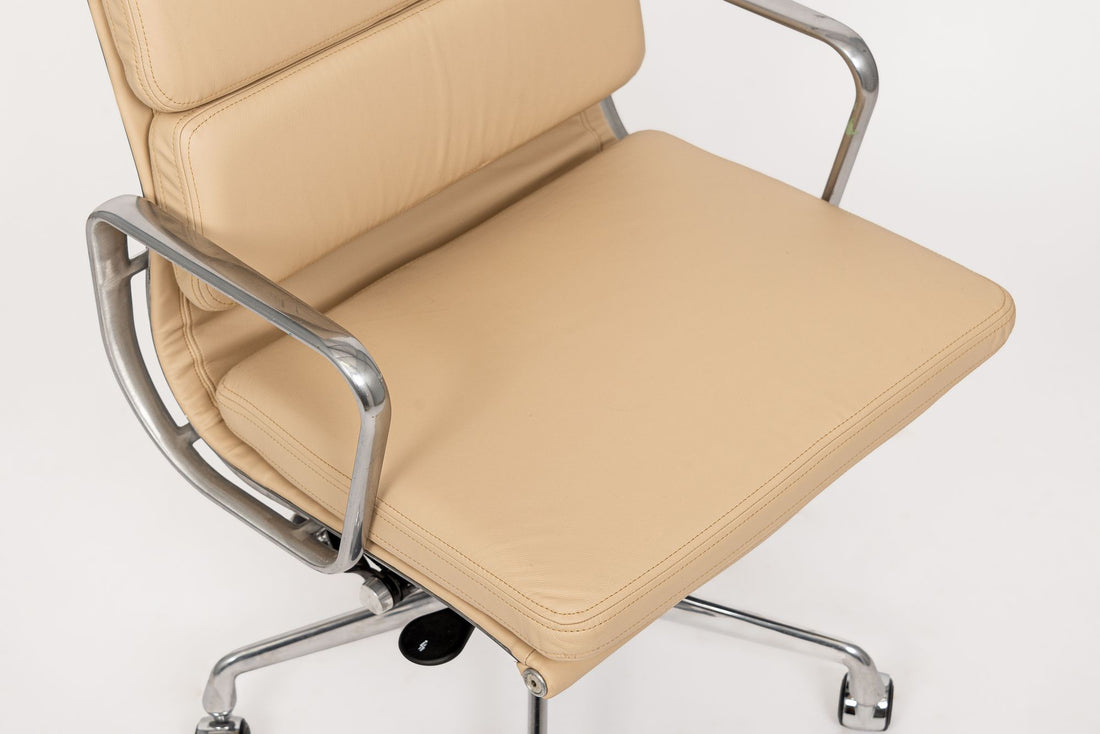 Eames Herman Miller Tall Cream Leather Office Chair Aluminum Group