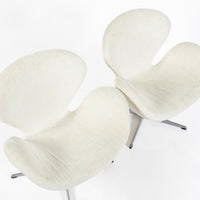 Mid Century Danish White Swan Chairs by Arne Jacobsen for Fritz Hansen 1960s, 2 Avail