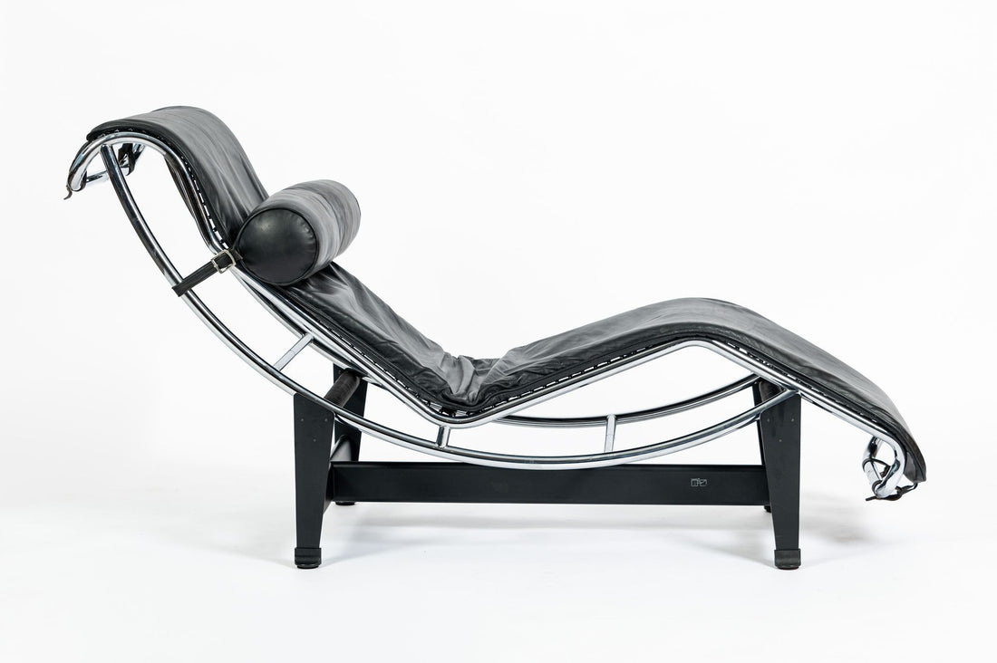 Cassina LC4 Black Leather Chaise Lounge Chair by Le Corbusier 1981