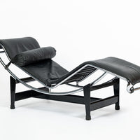 Cassina LC4 Chaise Lounge Chair in Black Leather by Le Corbusier 1970s