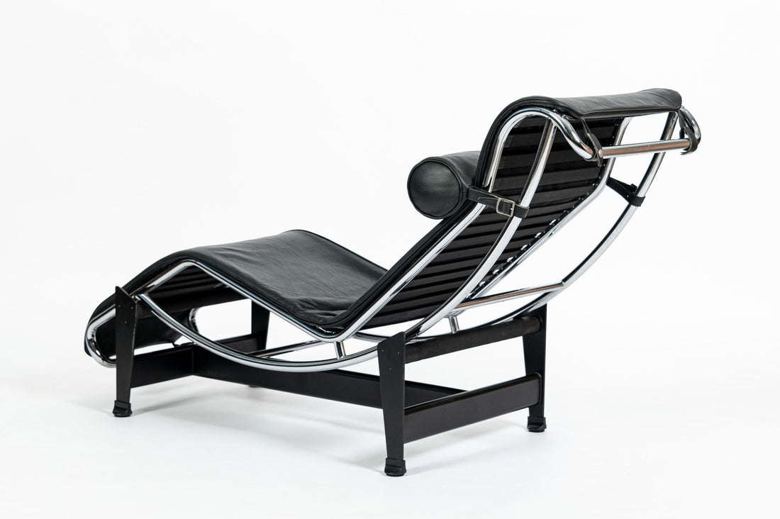 Cassina LC4 Black Leather Chaise Lounge Chair by Le Corbusier 1994