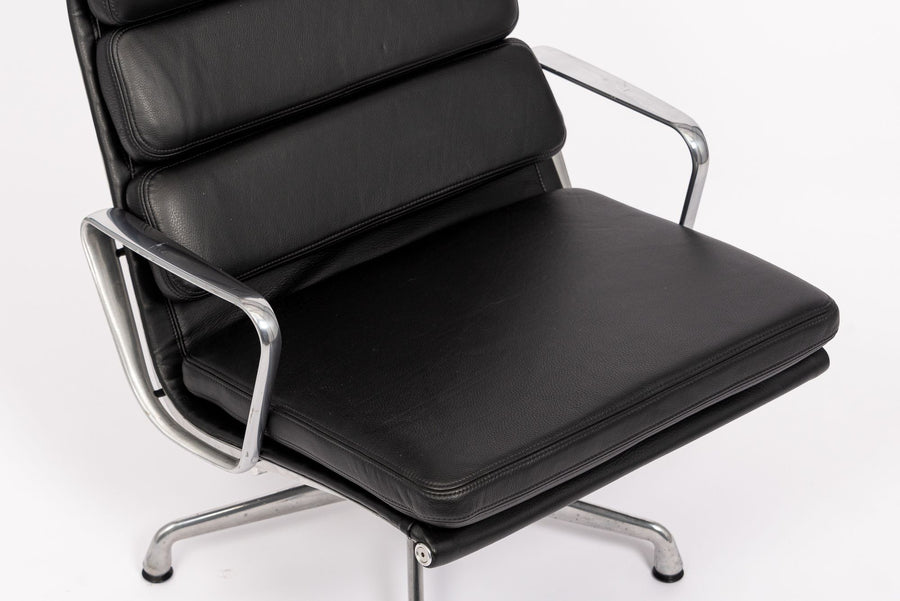 Eames Herman Miller Black Leather Soft Pad Office Lounge Chair