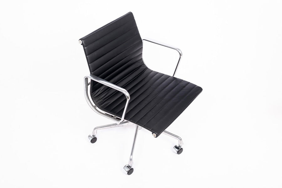 Eames for Herman Miller Black Leather Desk Chairs Thin Pad