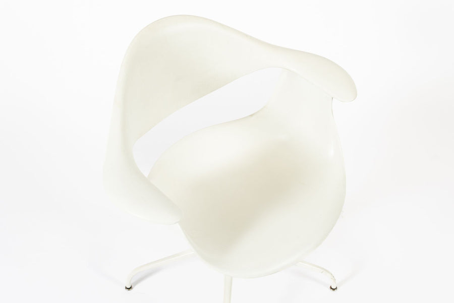 Mid Century White Swag Chair by George Nelson for Herman Miller