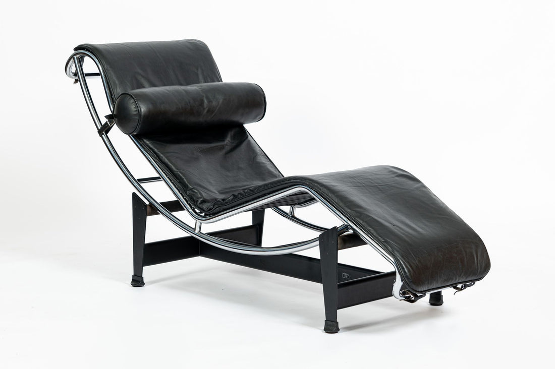 Cassina LC4 Black Leather Chaise Lounge Chair by Le Corbusier 1981