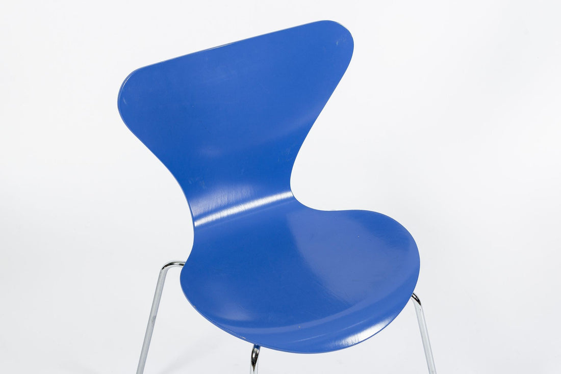 Blue Danish Modern Dining Chair Series 7 by Arne Jacobsen for Fritz Hansen