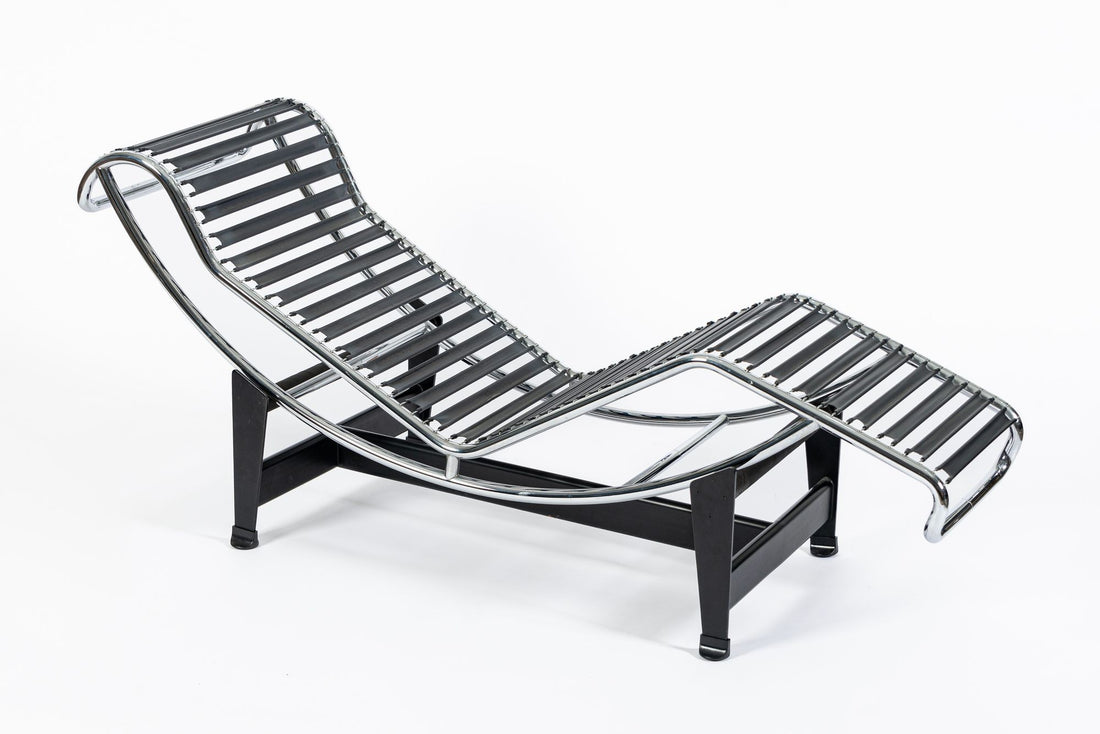 Vintage Cassina LC4 Cowhide Leather Chaise Lounge Chair by Le Corbusier 1960s
