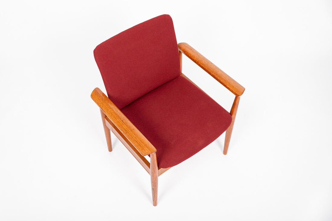 Mid Century Danish Red Diplomat Chairs by Finn Juhl for France & Daverkosen