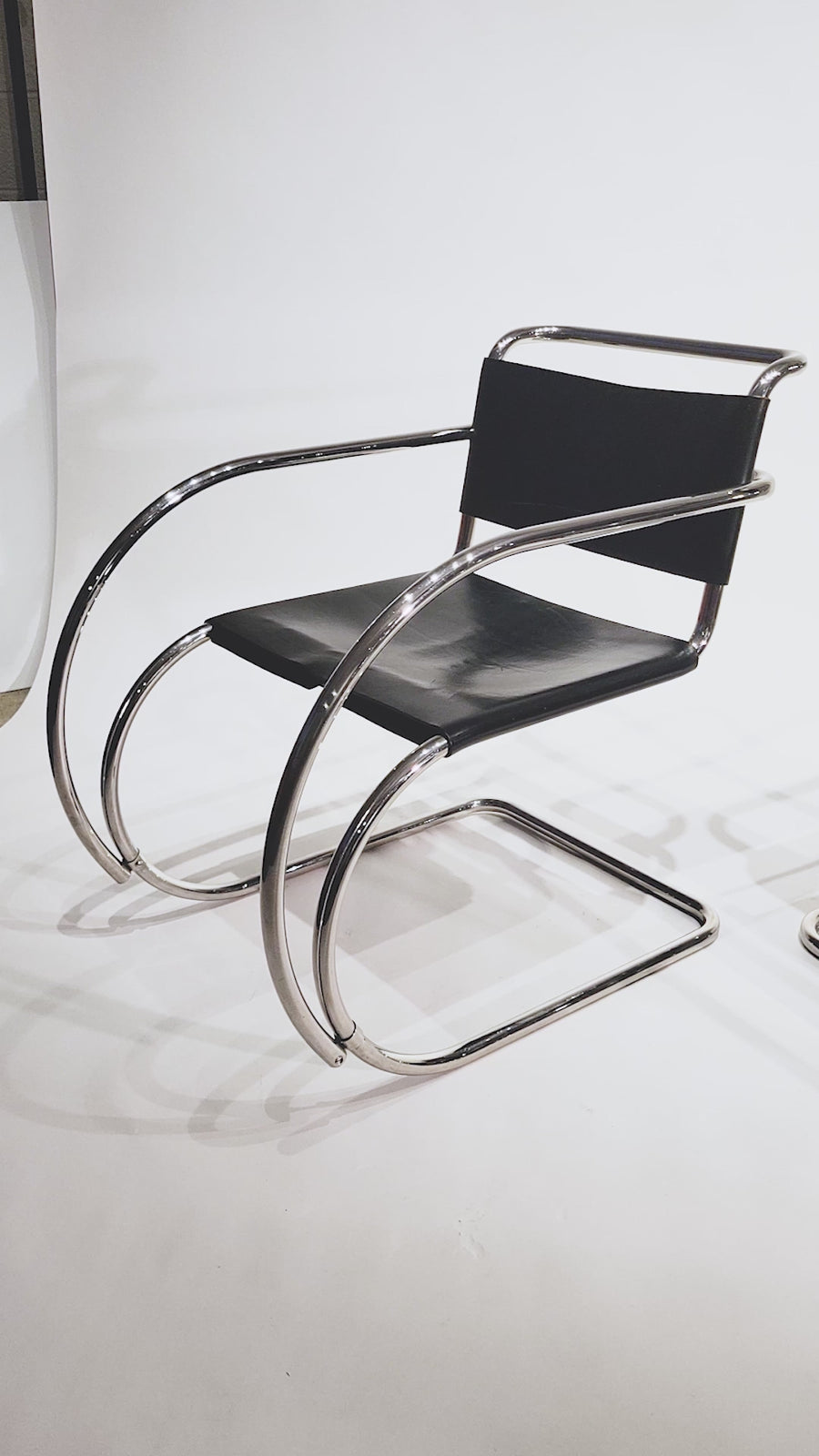 Bauhaus MR 20 Black Leather Arm Chairs by Mies van der Rohe for Knoll, 1979
