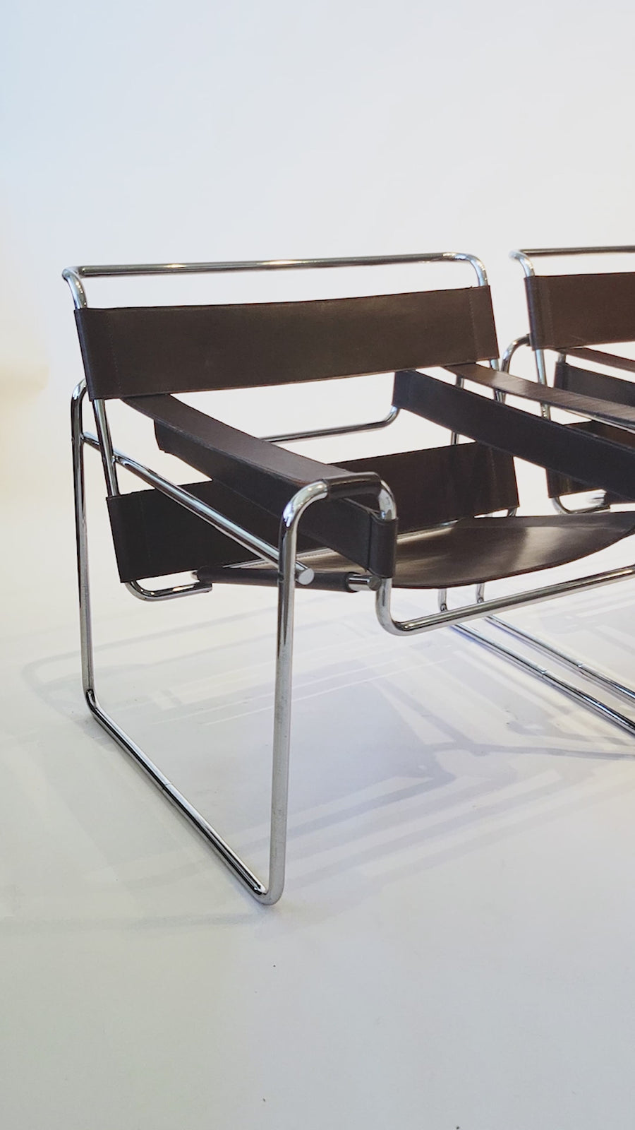 Mid Century Dark Brown Leather Wassily Arm Chairs by Marcel Breuer for Knoll, Signed, 1960s