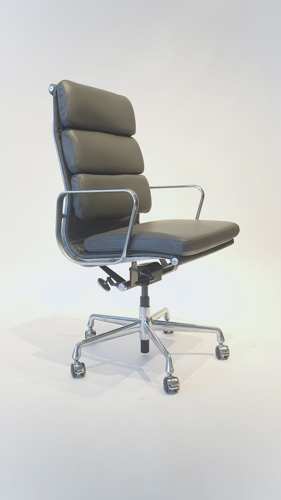 Herman Miller Eames Aluminum Group Tall Gray Leather Office Chair Soft Pad