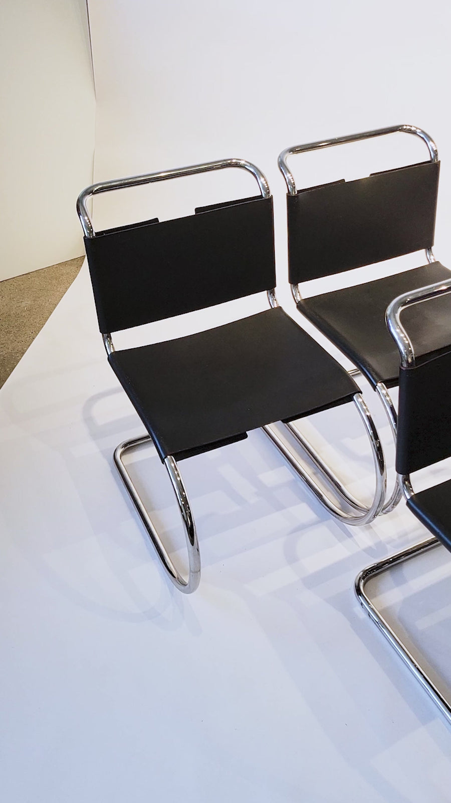 Mid Century Bauhaus MR 10 Black Side Chairs by Mies van der Rohe for Knoll