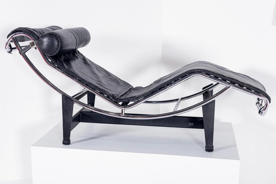 Vintage Cassina LC4 Chaise Lounge Chair by Le Corbusier, 1984