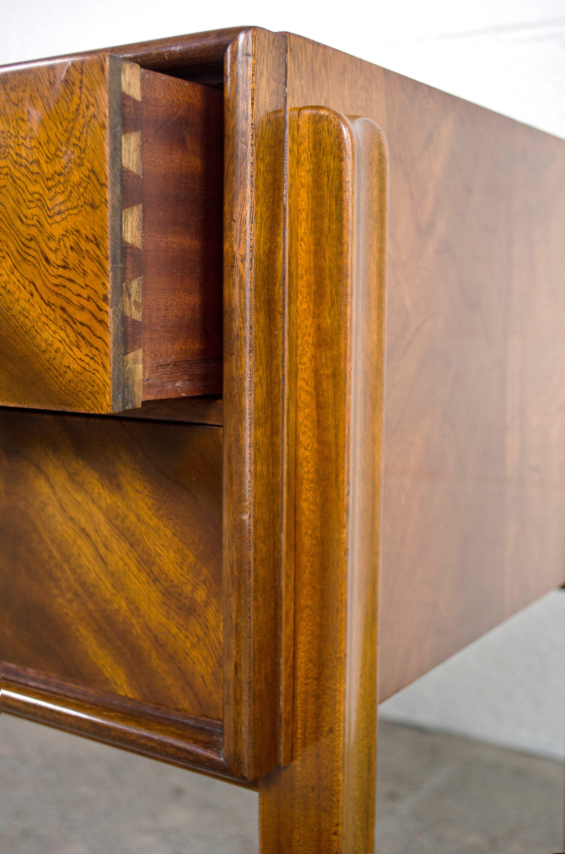 Mid Century Burl Wood Sideboard Credenza, 1960s