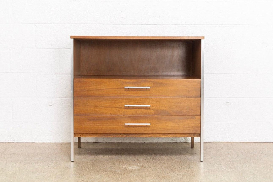 Vintage Mid Century Paul McCobb for Calvin Walnut Dresser